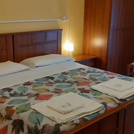 Albergo Da Peppino Poggio Mirteto Exterior foto